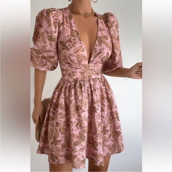 NWT SHOWPO. AMELIE THE LABEL RIVINNA PUFF SLEEVE MINI DRESS Size 14 - Picture 1 of 12